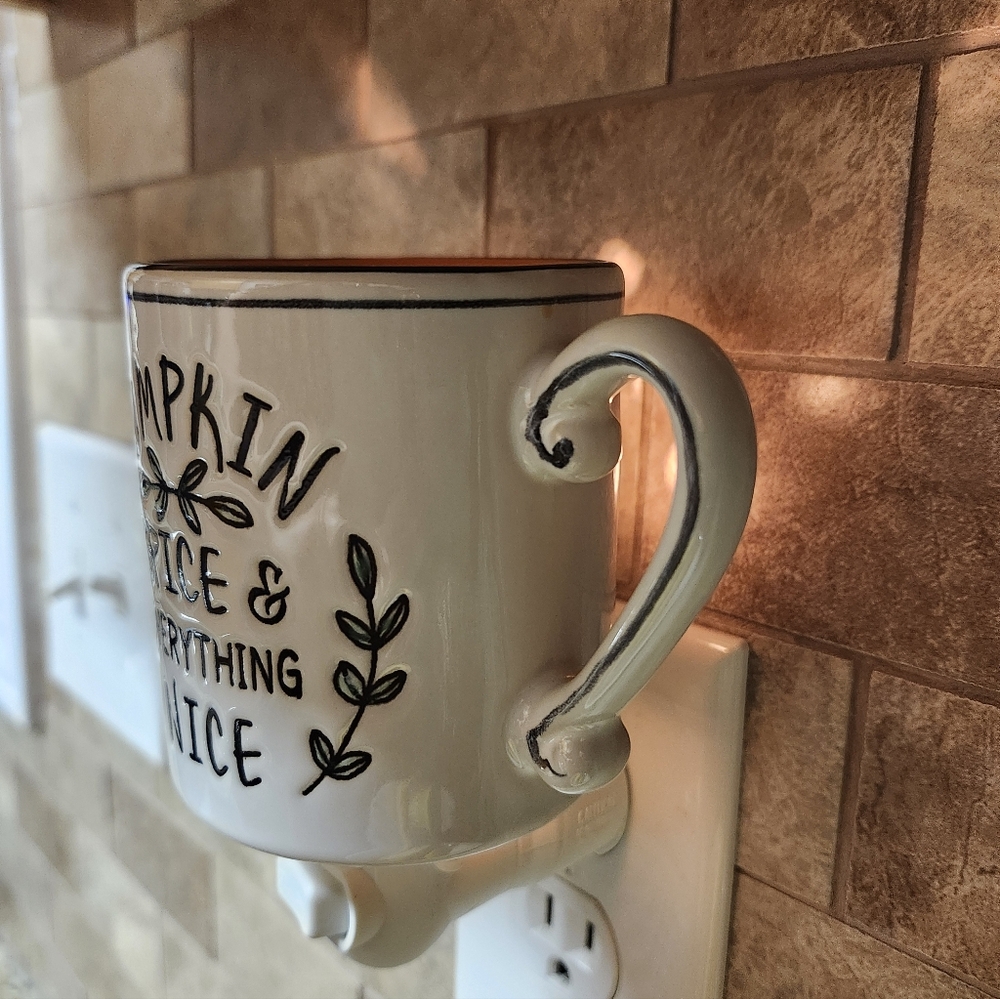 Scentsy Wax Warmer Pumpkin Spice & Everything Nice - Picture 3 of 5